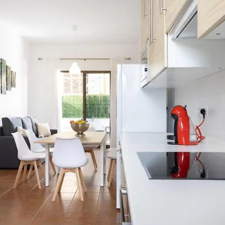 Classbnb - Two 250m From Americas