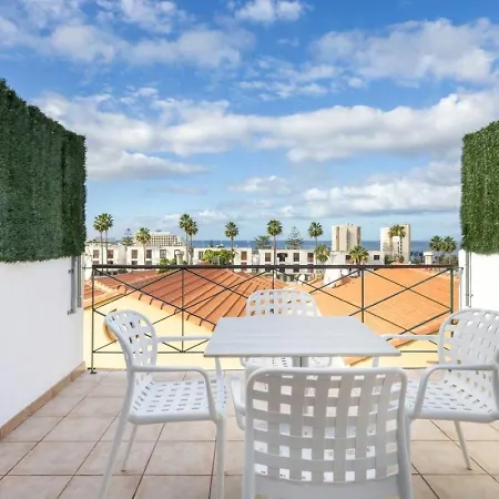 Classbnb - Two 250m From Americas *